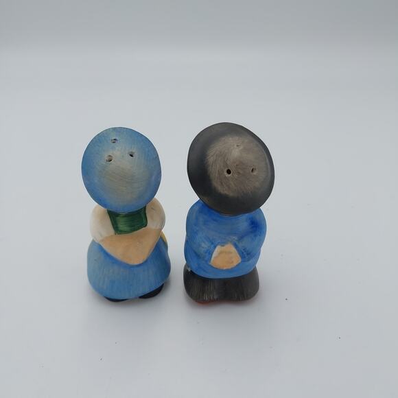 Vintage Boy And Girl Cute Ceramic Japan Salt And Pepper Shakers - Picture 2 of 3